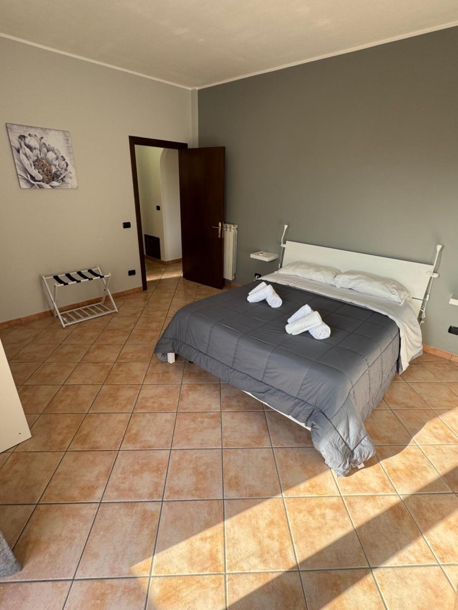 Guest House La Casaccia 菲乌米奇诺 外观 照片
