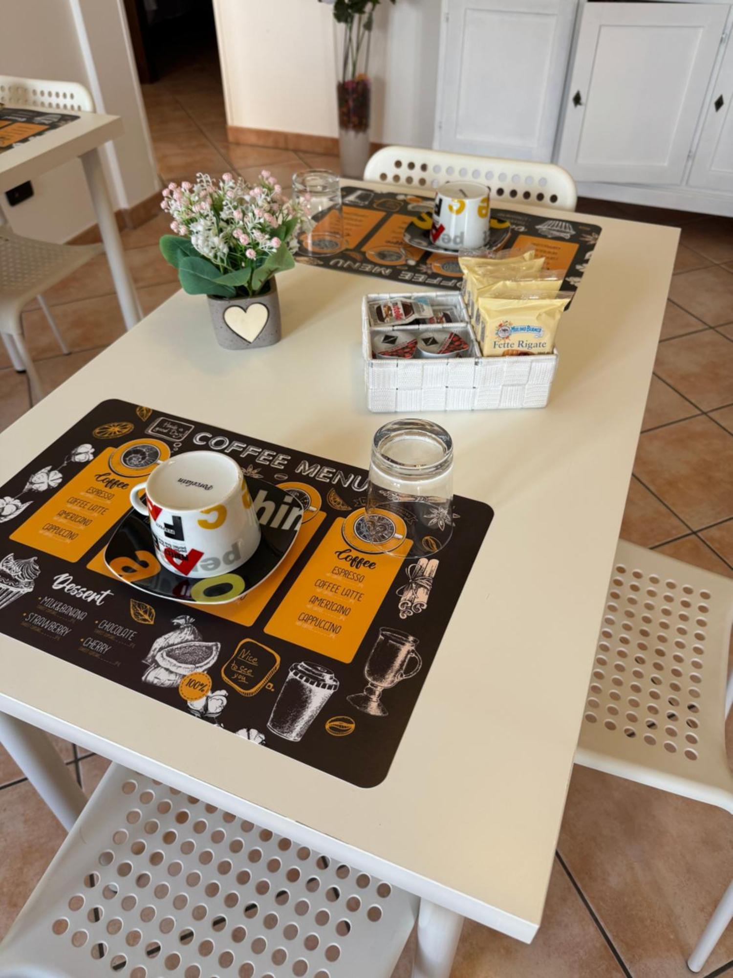 Guest House La Casaccia 菲乌米奇诺 外观 照片