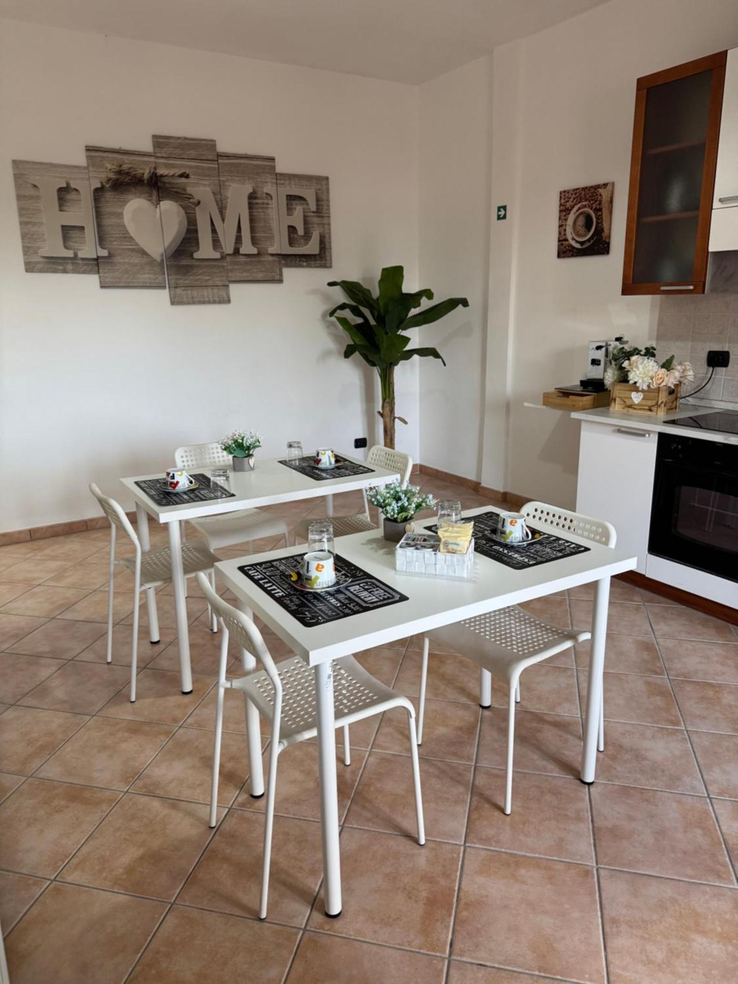 Guest House La Casaccia 菲乌米奇诺 外观 照片