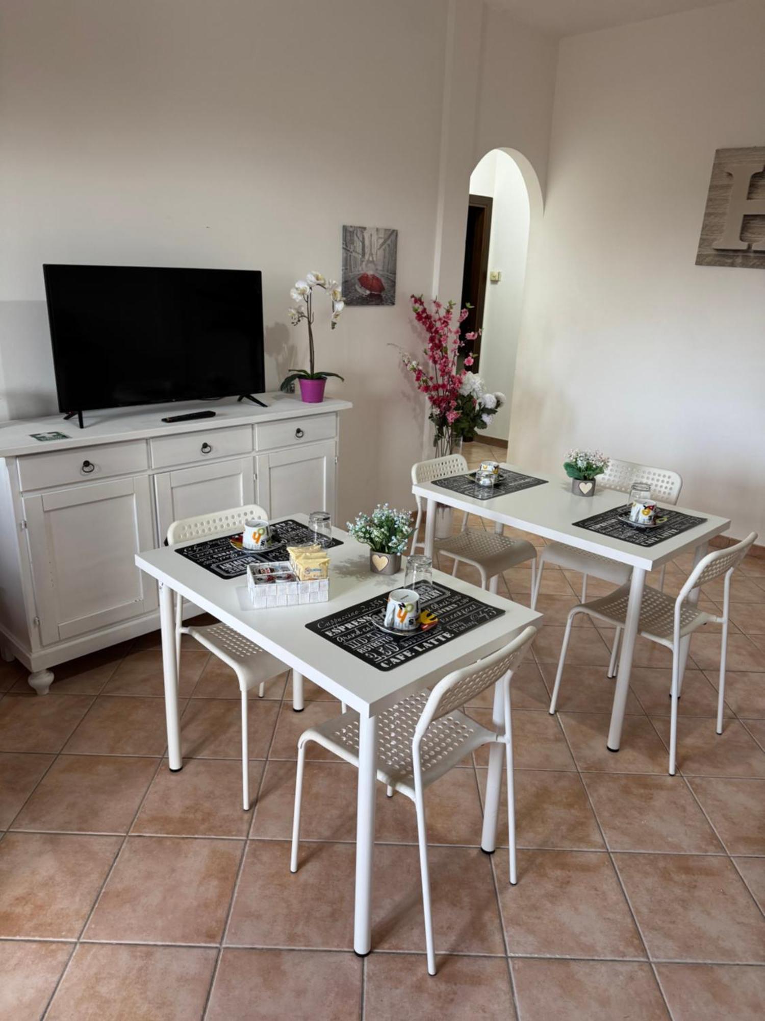Guest House La Casaccia 菲乌米奇诺 外观 照片